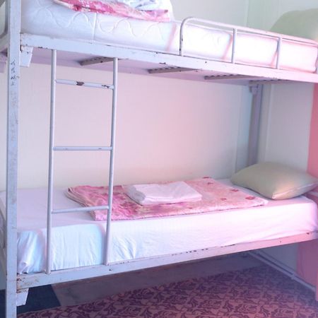 Canal Hostel Шекі Екстер'єр фото