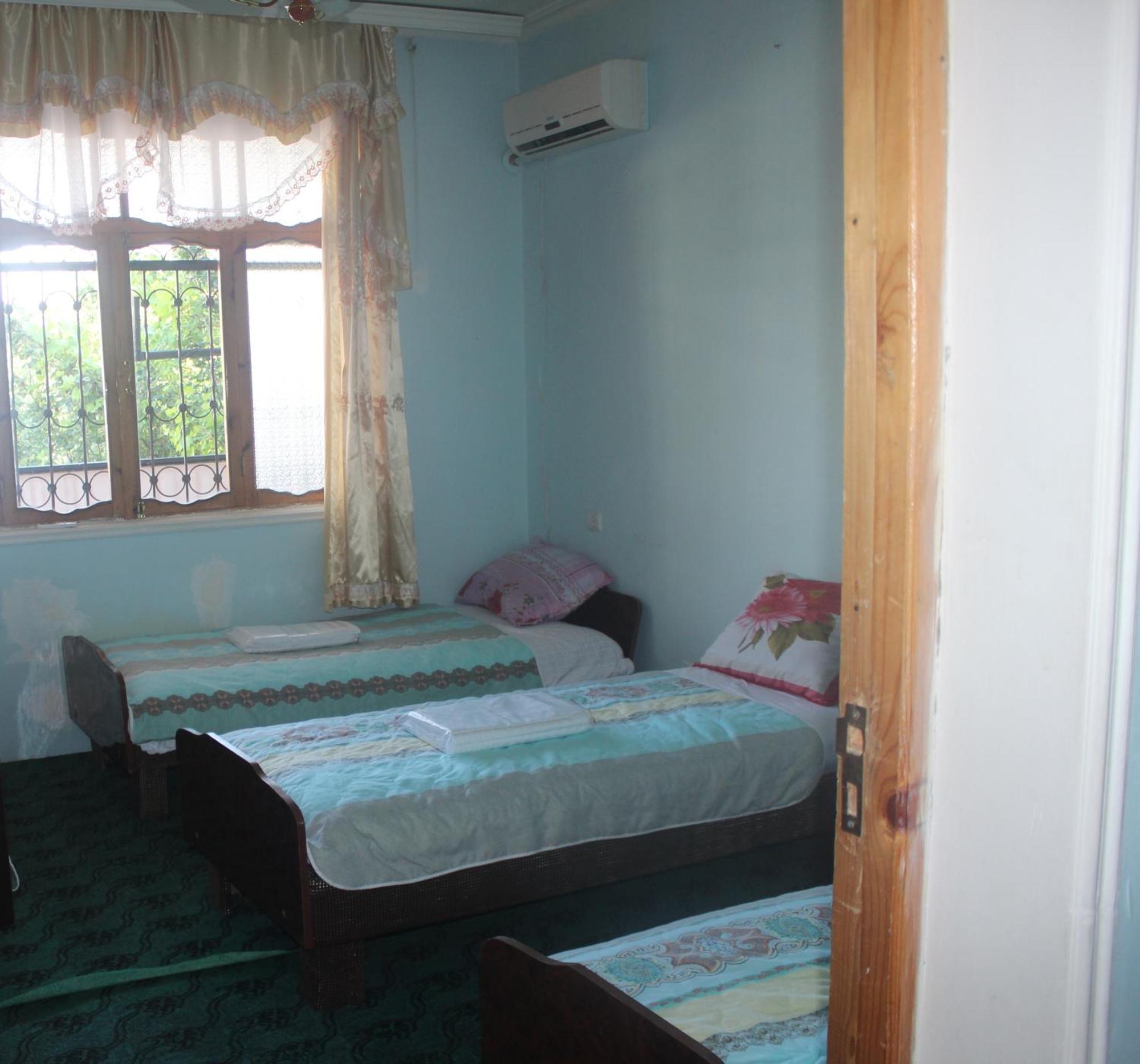 Canal Hostel Шекі Екстер'єр фото