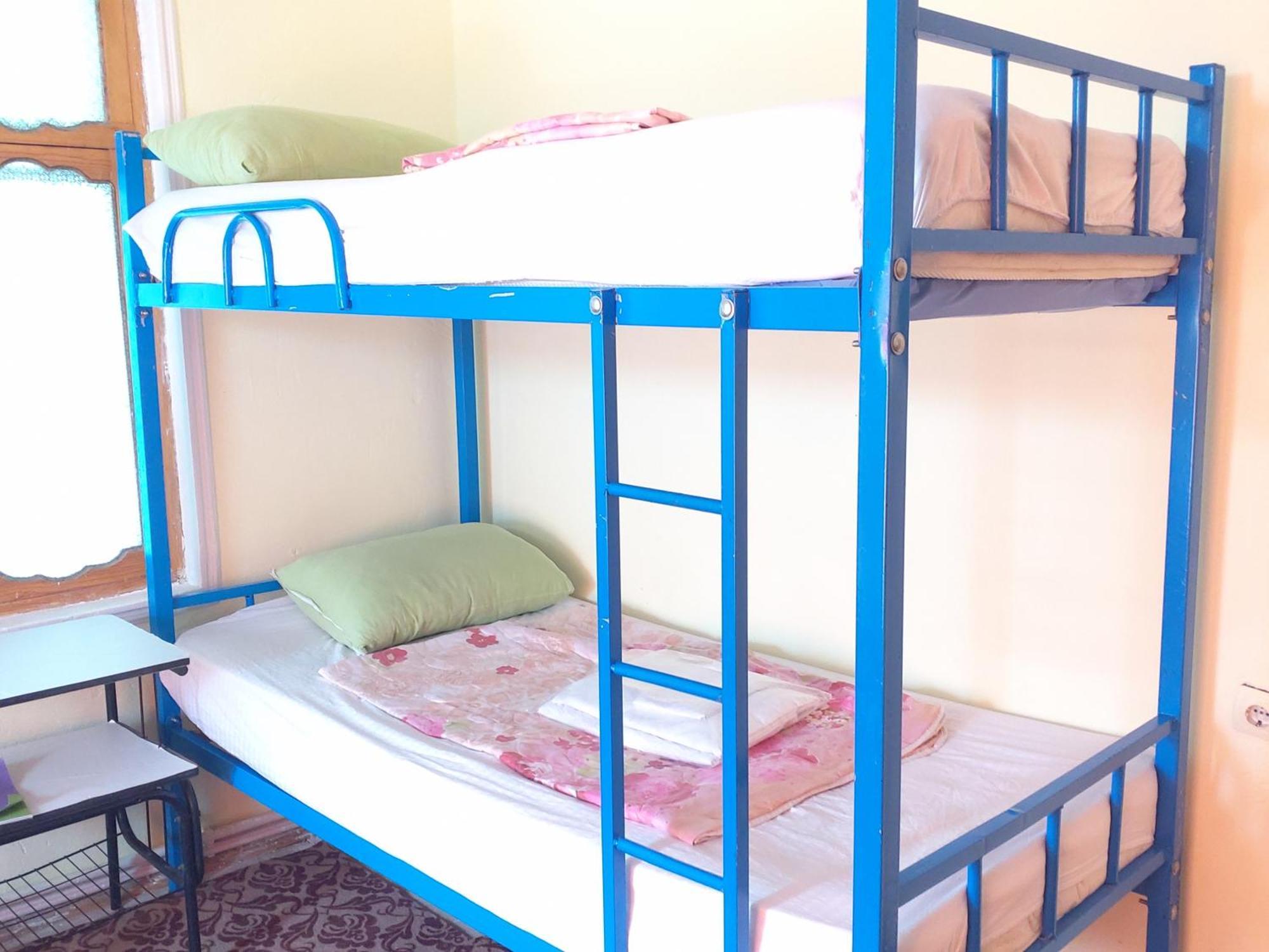 Canal Hostel Шекі Екстер'єр фото