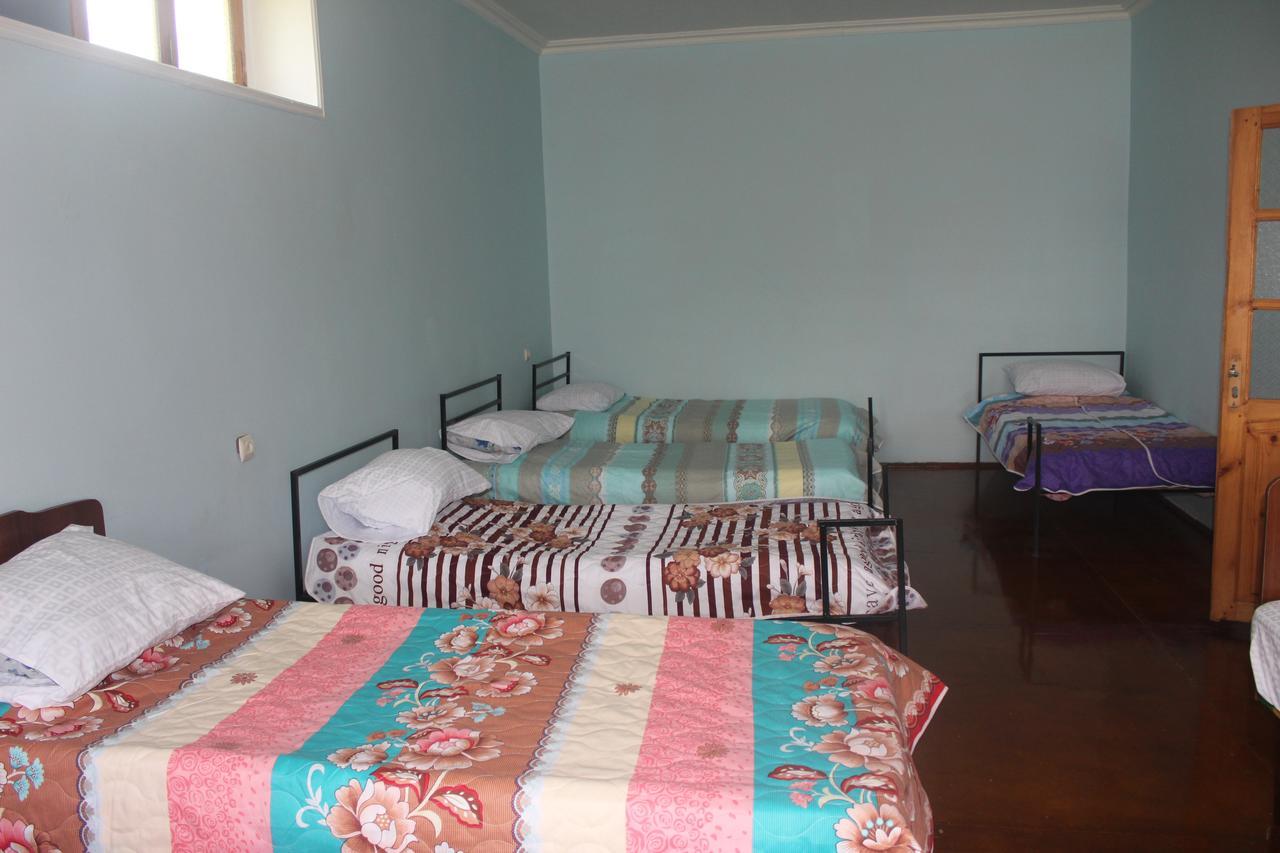 Canal Hostel Шекі Екстер'єр фото