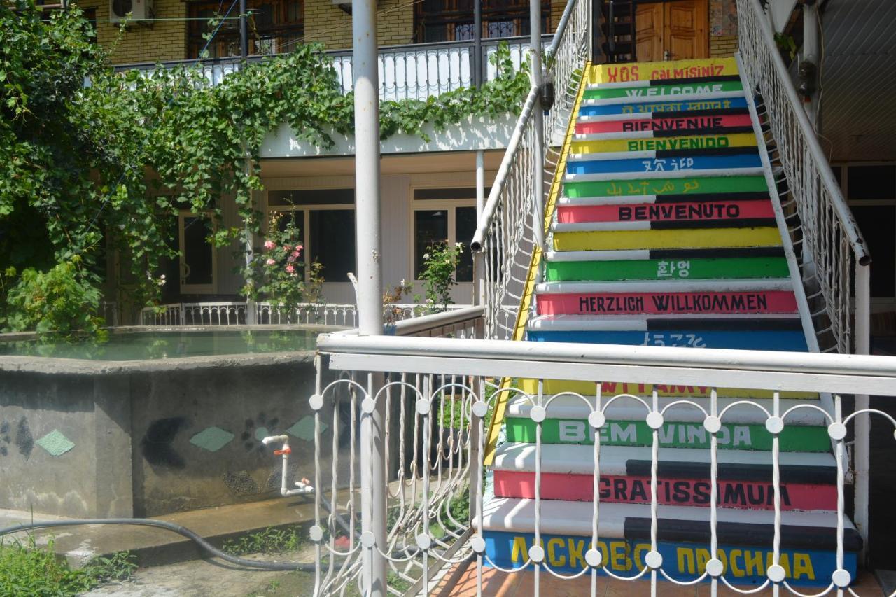 Canal Hostel Шекі Екстер'єр фото