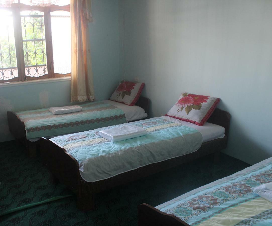 Canal Hostel Шекі Екстер'єр фото