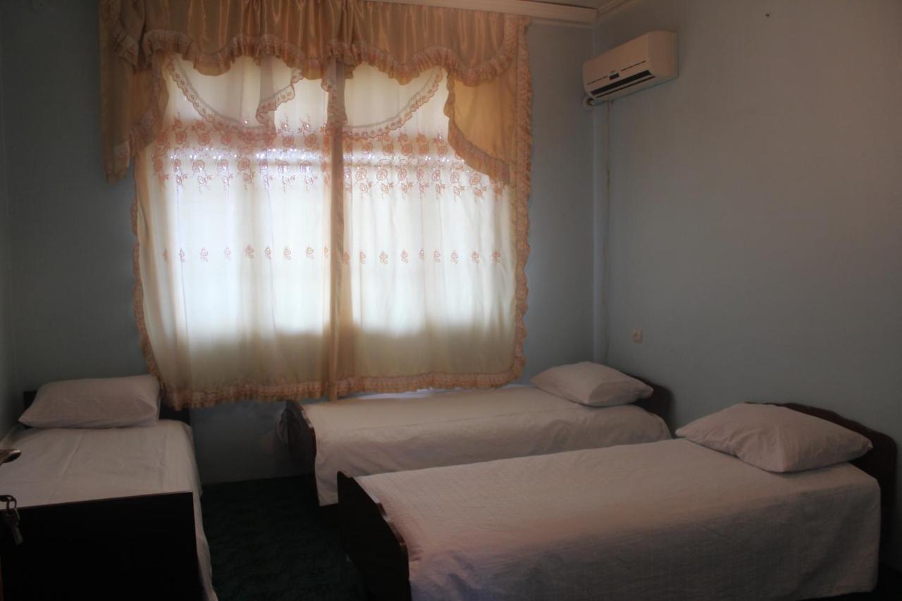 Canal Hostel Шекі Екстер'єр фото